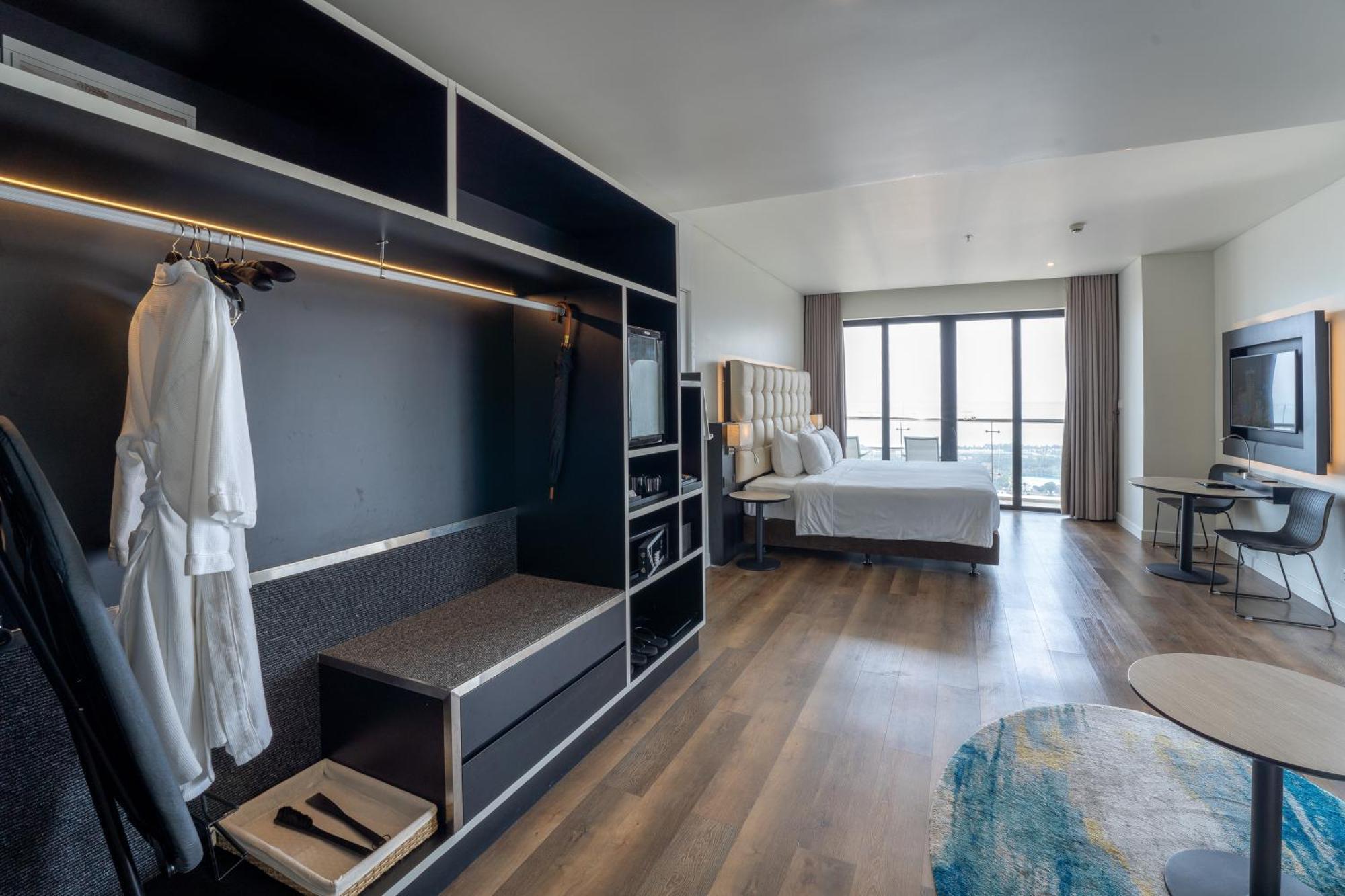 Soleil Ha Long, Trademark Collection By Wyndham Hotel Hạ Long